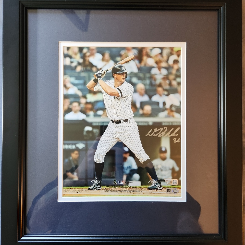 NYYankees DJ LeMahieu autographed photo